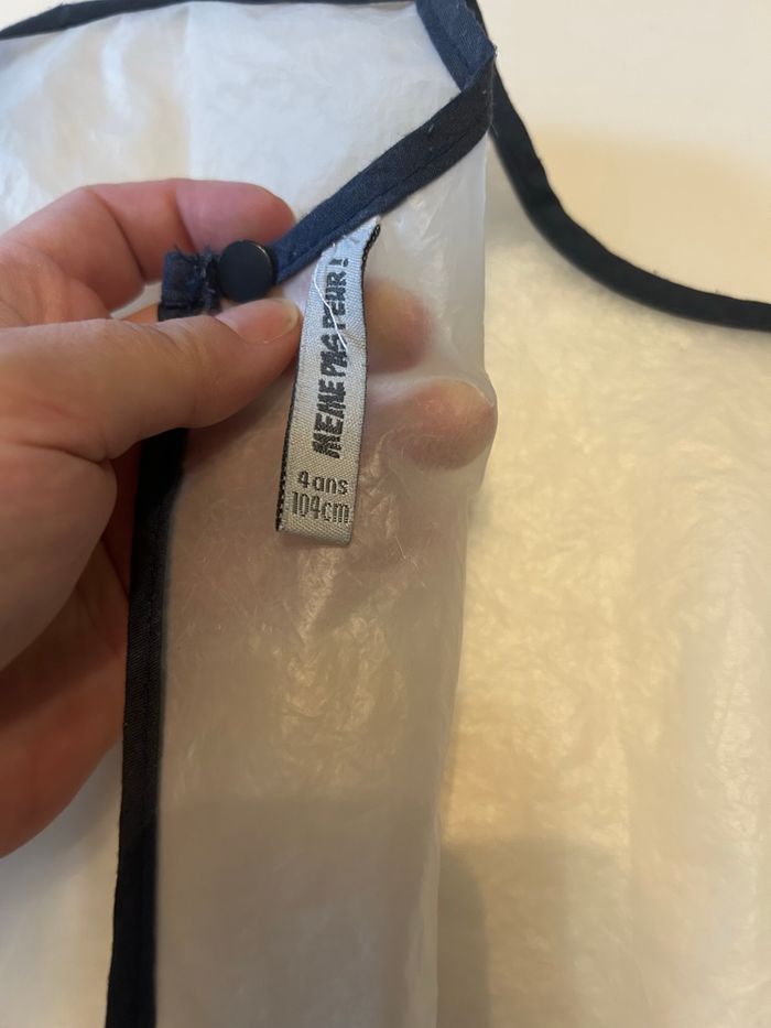 Tablier / Blouse imperméable  TRÈS BON ÉTAT mixte taille 4 ans couleur transparente - photo numéro 7