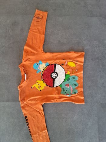 Tee-shirt manches longues 5/6 ans Pokemon, Parfait état
