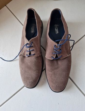 Chaussures Eram pointure 42 excellent état, portées une demi journée