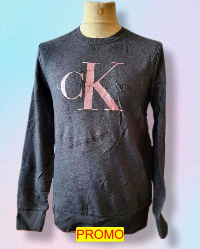 Joli sweat Calvin Klein femme taille S Ref 8IT042