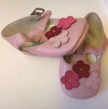 Chaussures roses, fleures, pointure 16, bébé