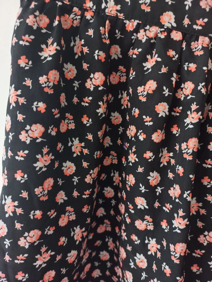Jupe short fleurie - photo numéro 3