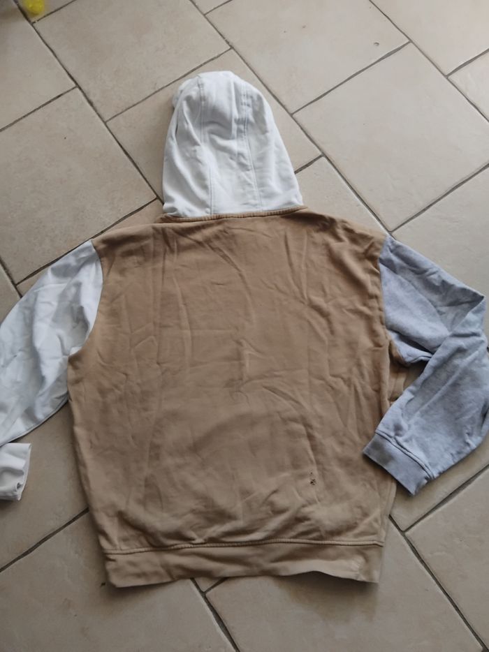 Sweat a capuche - photo numéro 3