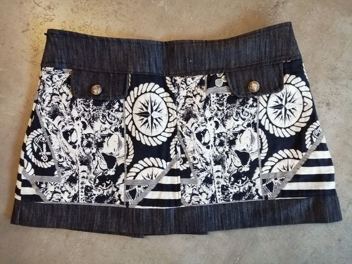 Jupe courte bleu marine et blanche Taille L Fashion - photo numéro 2