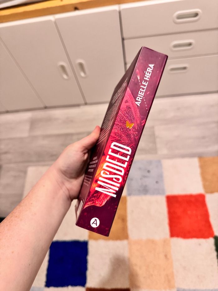 Livre New romance Misdeed - photo numéro 3