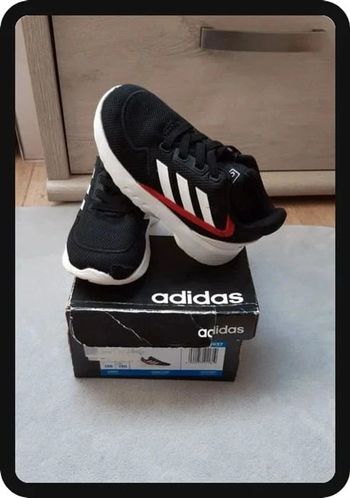 Chaussures / baskets adidas zed nebula pointure 23