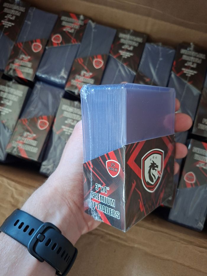 Carton de 40 paquets de 25 toploaders premium rigide 35 PT FireMint 🔥 - photo numéro 3