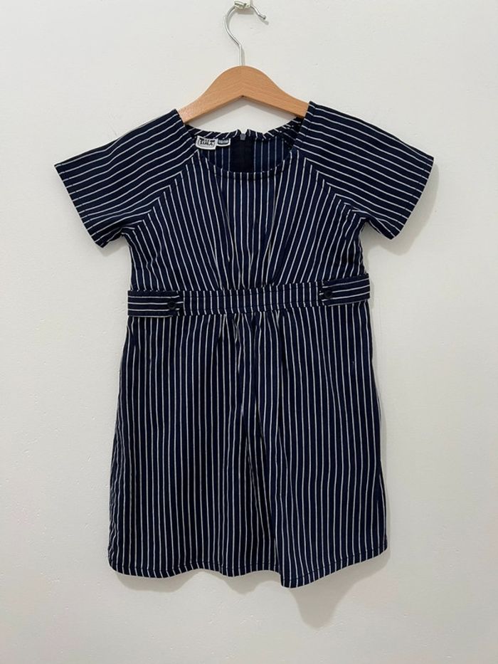 Robe bleu rayure blanche