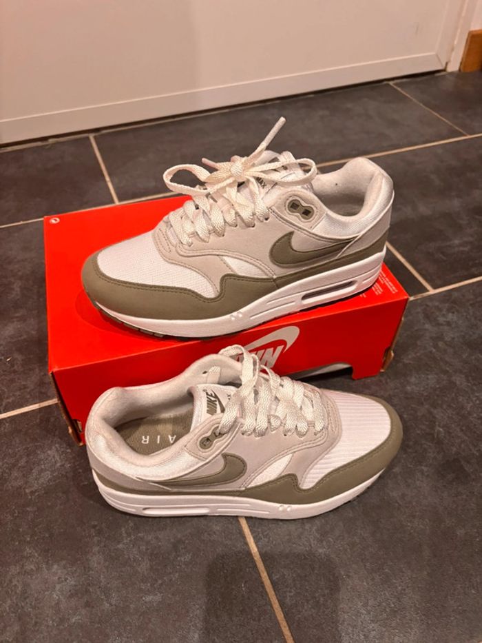 Air Max 1 P.36,5 Neuves unisex - photo numéro 10