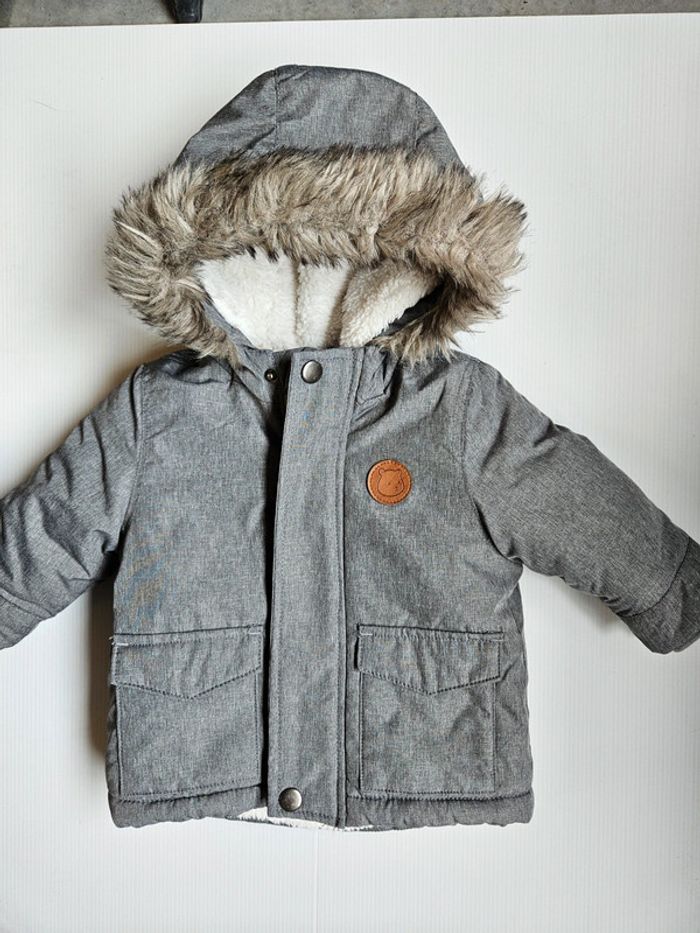 Manteau chaud taille 6 mois