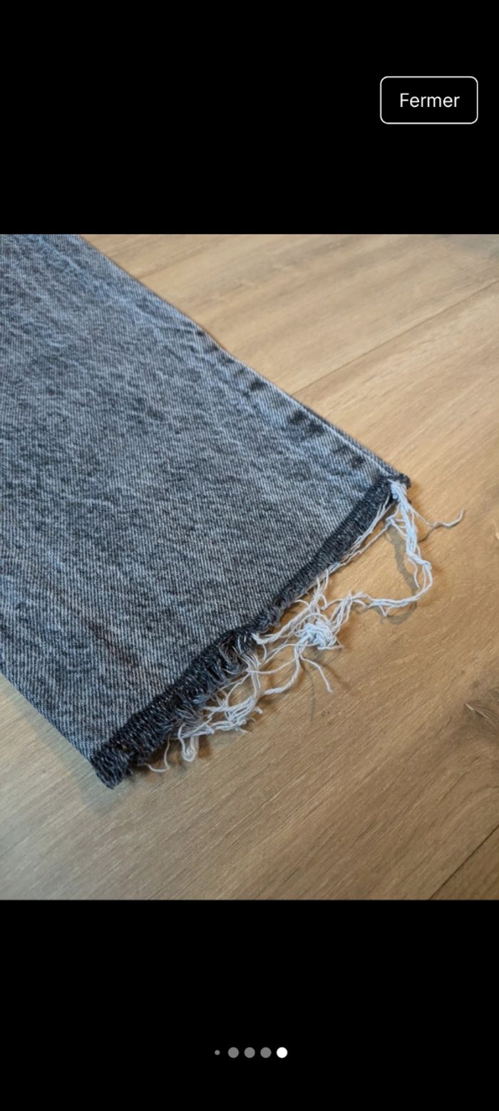 Jean mom troué xs - photo numéro 3