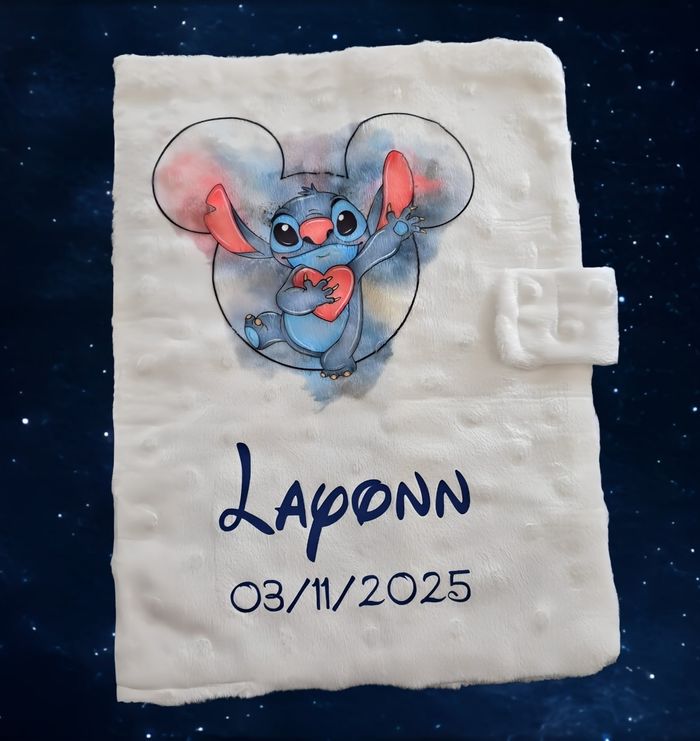 Protège carnet de santé personnalisé stitch
