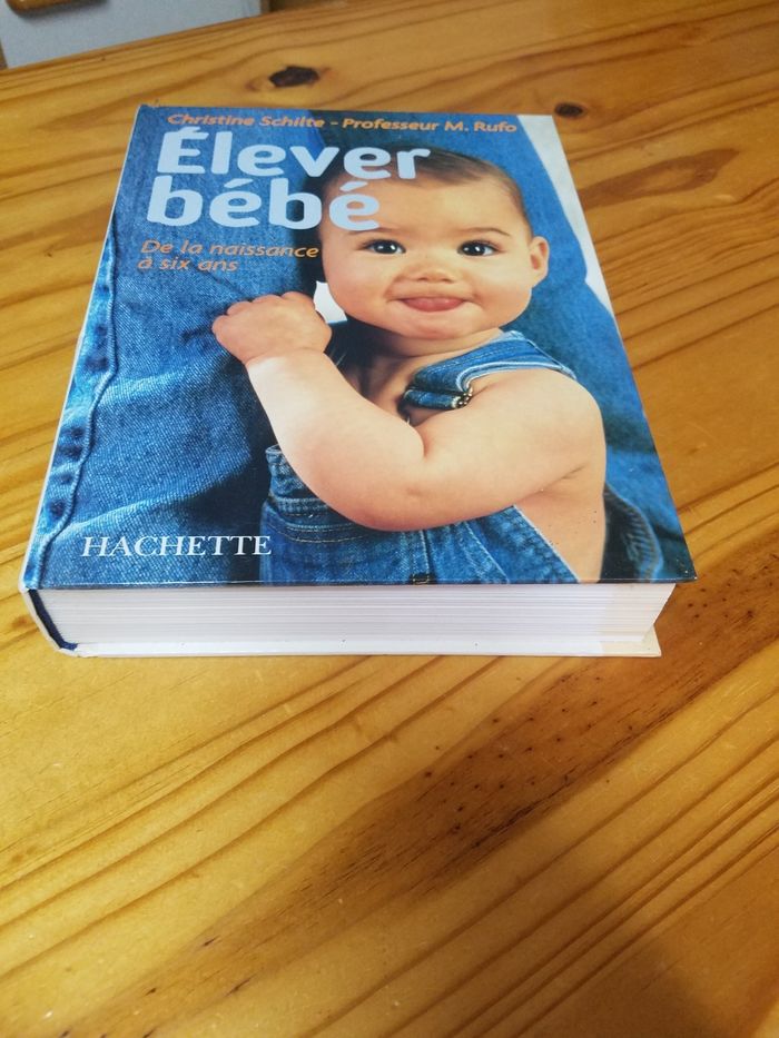Livre élever  bébé