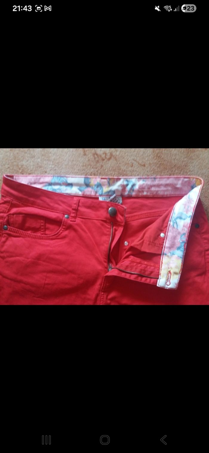 Jean femme rouge - photo numéro 4