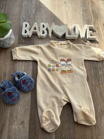 - Pyjama - 1 mois - Très bon état