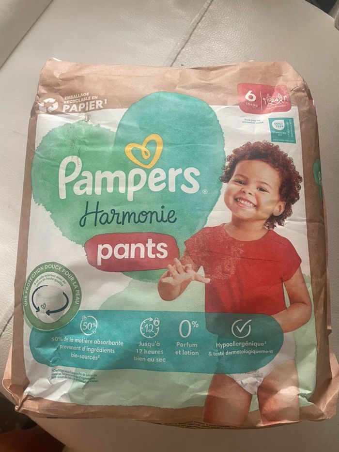 Lot de deux paquets de couches Pampers harmonie pants taille 6 - photo numéro 2