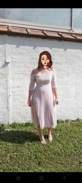 Robe a dentelle rose