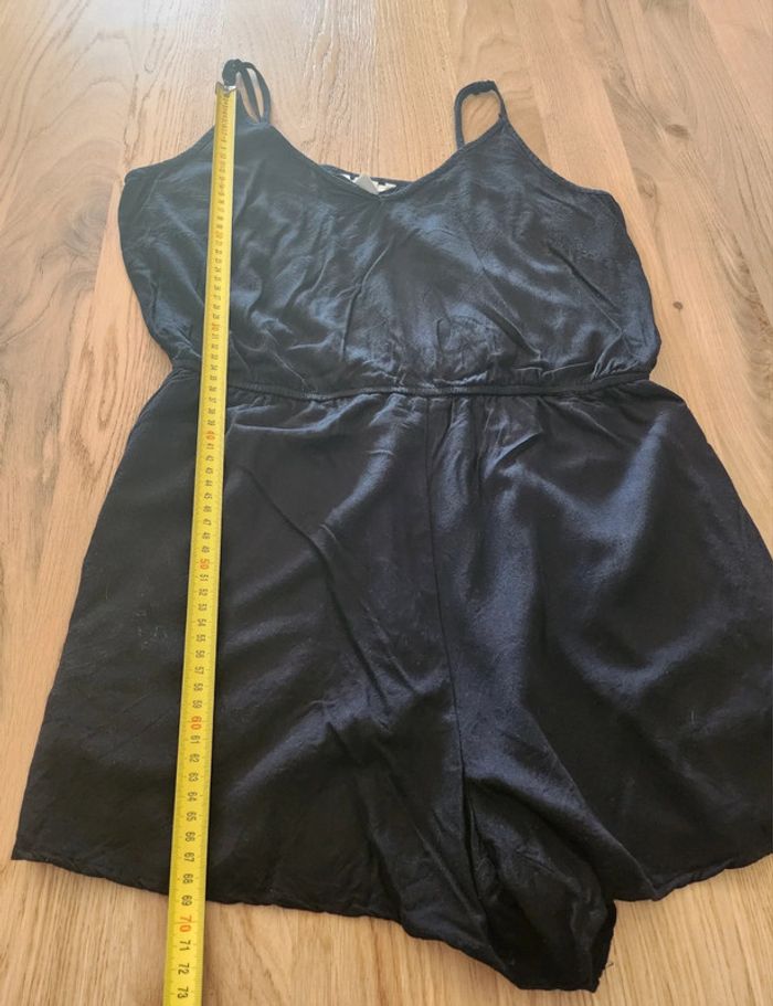 combi short a fines bretelles réglables à noire excellent état Taille 40 H&M - photo numéro 5