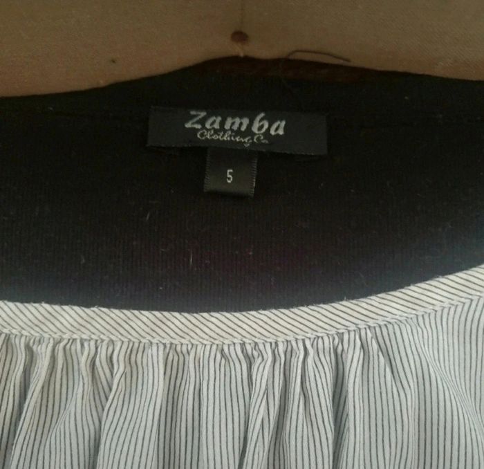 Chandail Zamba taille 44 - photo numéro 4
