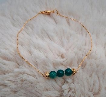 Bracelet doré à l'or fin perles verte