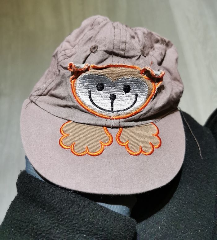 Casquette singe taille 47 cm