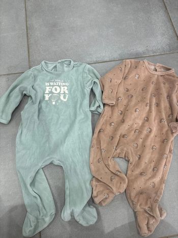 2 pyjamas velours