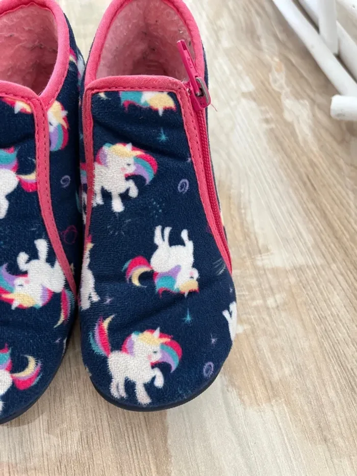 Pantoufle licorne pointure 26 - photo numéro 4