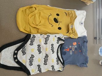 Lot bodies garçon 3 mois