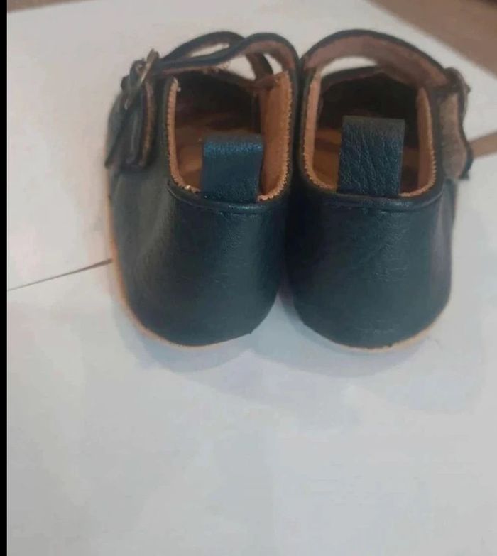 Chaussures  bébé souples  habillées  T  3mois - photo numéro 4