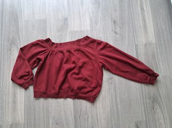 Sweat épaulée dénudée