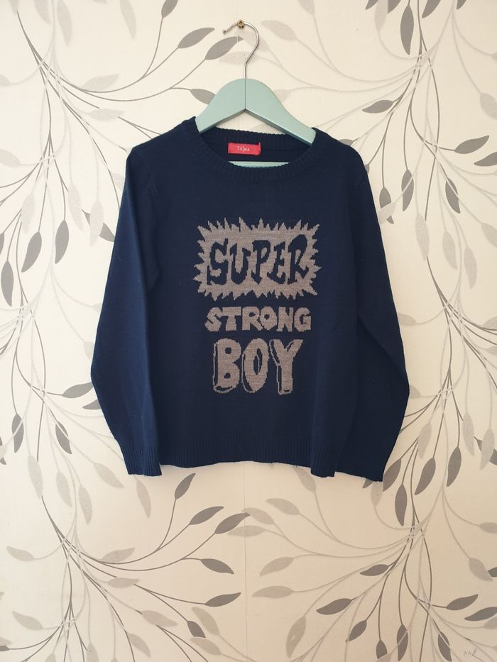 Pull bleu marine et gris