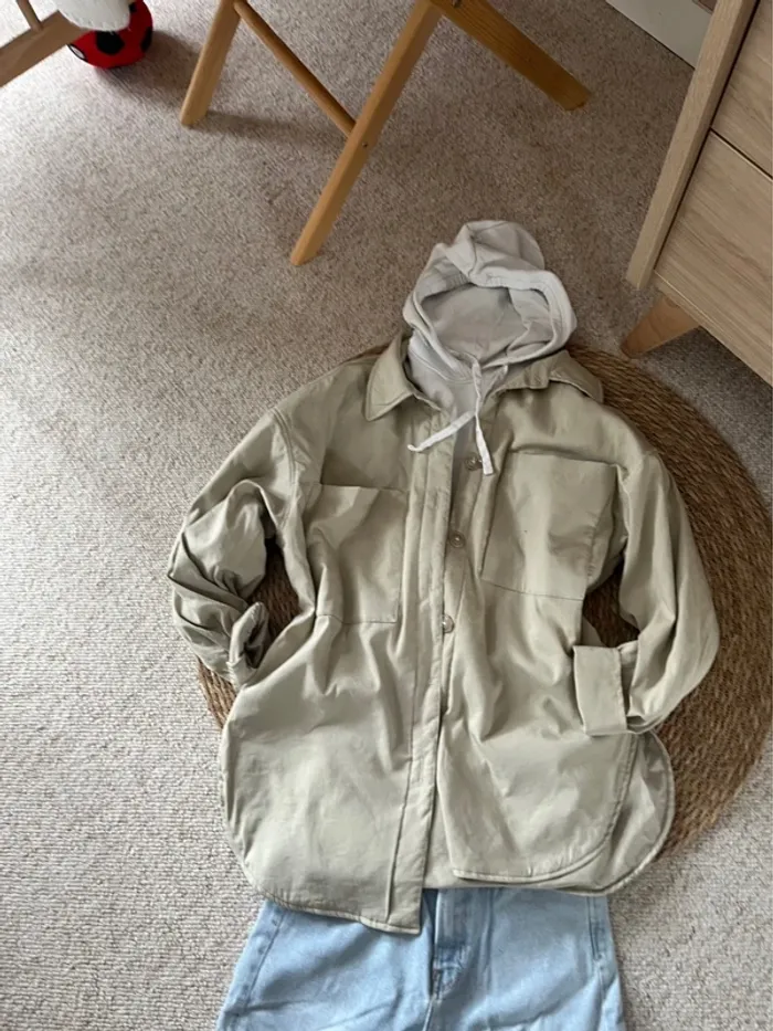 Sur chemise / Veste - photo numéro 2