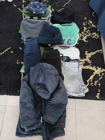 Lot vêtements garçon 24.mois