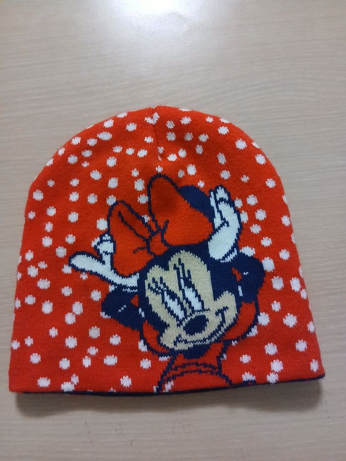 Bonnet fille taille 4/5 ans matiere acrylique tres bonne etat - photo numéro 3