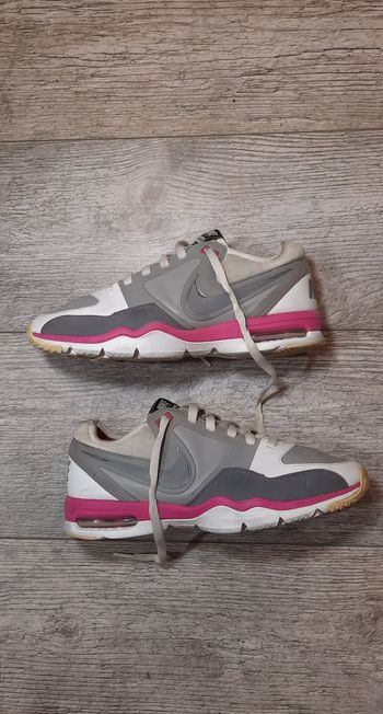 Basket femme Nike Air Max 38.5