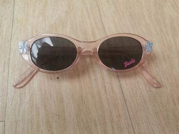 Lunettes de soleil barbie