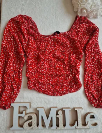 🪅 Haut à fleurs rouge épaules dénudées - Taille 36 - Kiabi 🪅