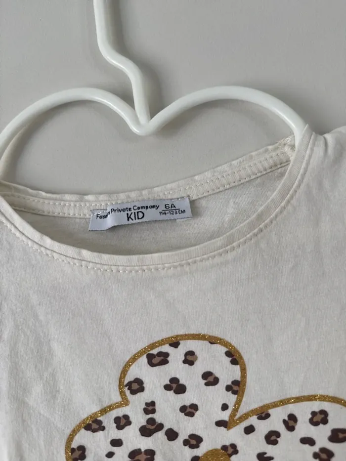 👚 t-shirt - fille - 6 ans - 114-123 cm - fashion private company - très bon état - photo numéro 4