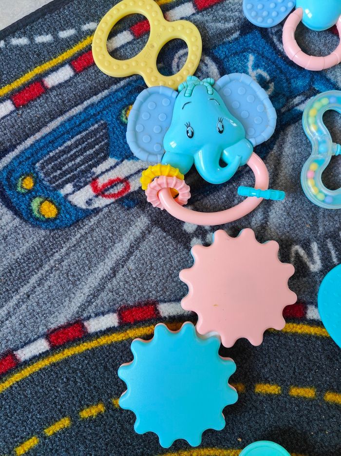 Lot 10 jouets d'éveil - photo numéro 2