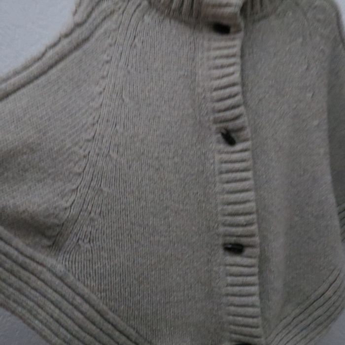 ✨ Superbe poncho / cape en maille NAF NAF – Taille TU ✨ - photo numéro 4