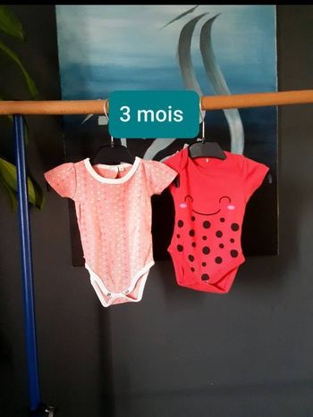 Bodys 3 mois