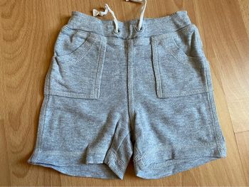 Joli short gris Tape à l’Oeil T. 6 mois/67 cm garçon TBE