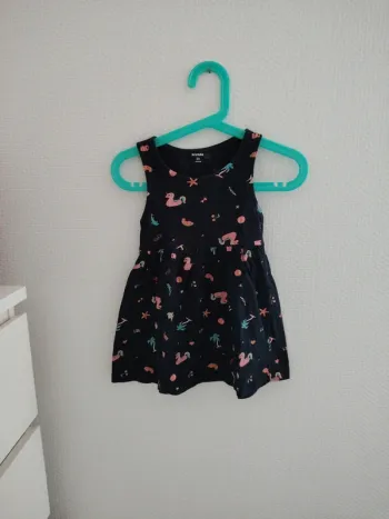 Robe licorne très bon état taille 3 ans