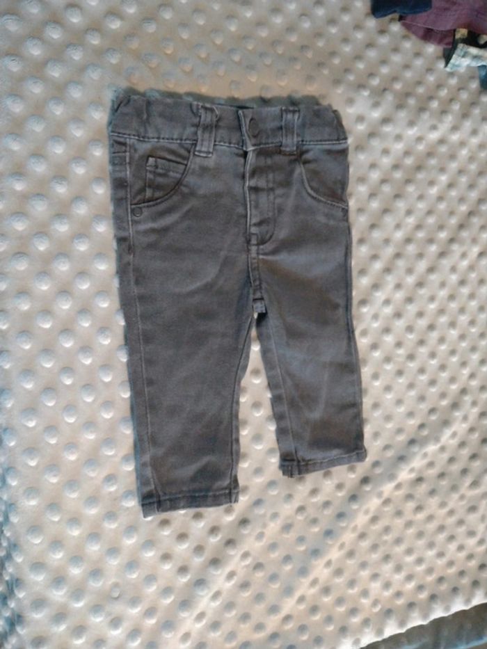 2 pantalons 3 mois - photo numéro 2