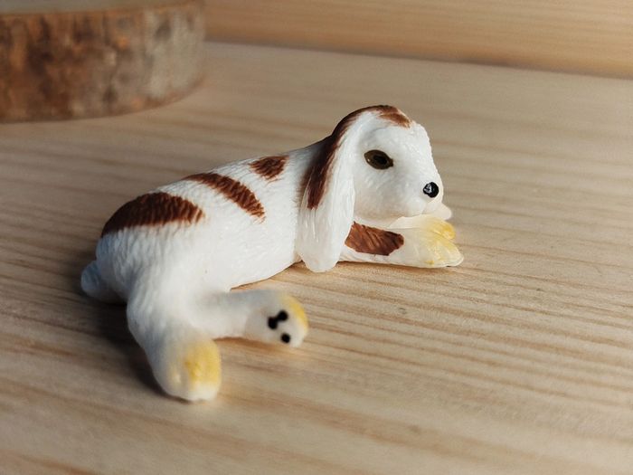 Figurine lapin couché blanc et marron Animal de la ferme - photo numéro 2