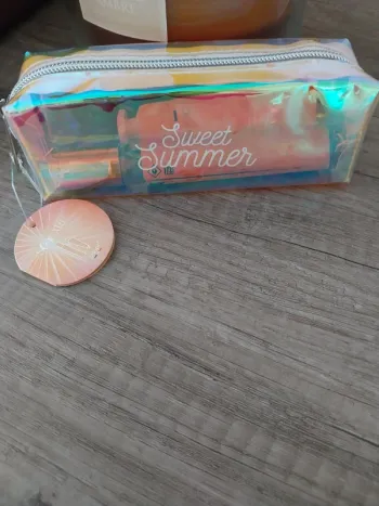 Trousse parfum et crème mains  Solaria Adop't