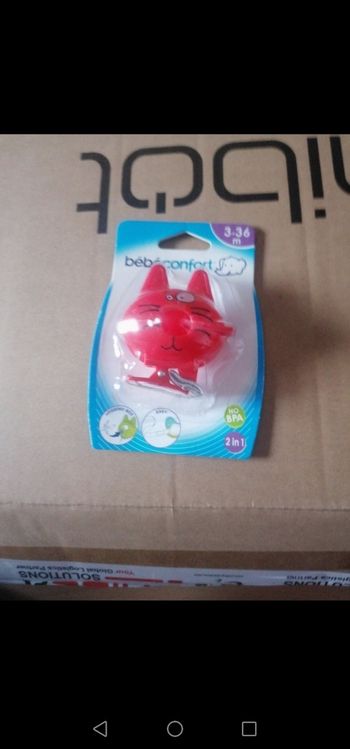 Attache tétine neuve