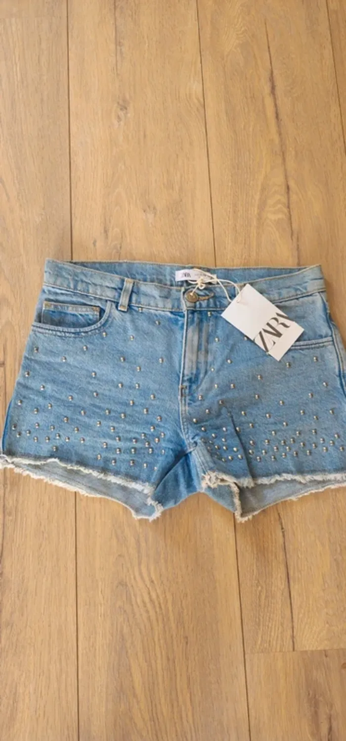 Short Zara