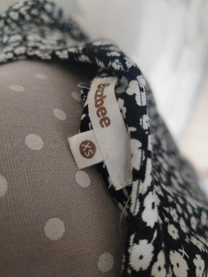 Blouse cache-cœur à fleurs xs NEUVE - photo numéro 6