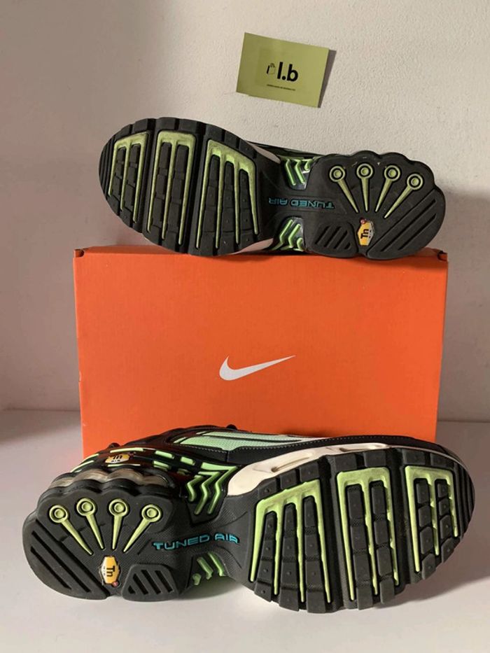 nike air max plus tn ghost green